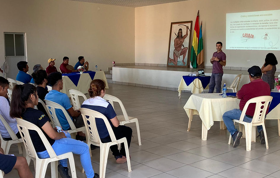 Seminario sobre transiciones ecosociales en la Universidad Indígena Boliviana Guaraní y Pueblos de Tierras Bajas Apiaguaiki Tüpa | Comunidad de Ivo, municipio Macharetí, Bolivia.