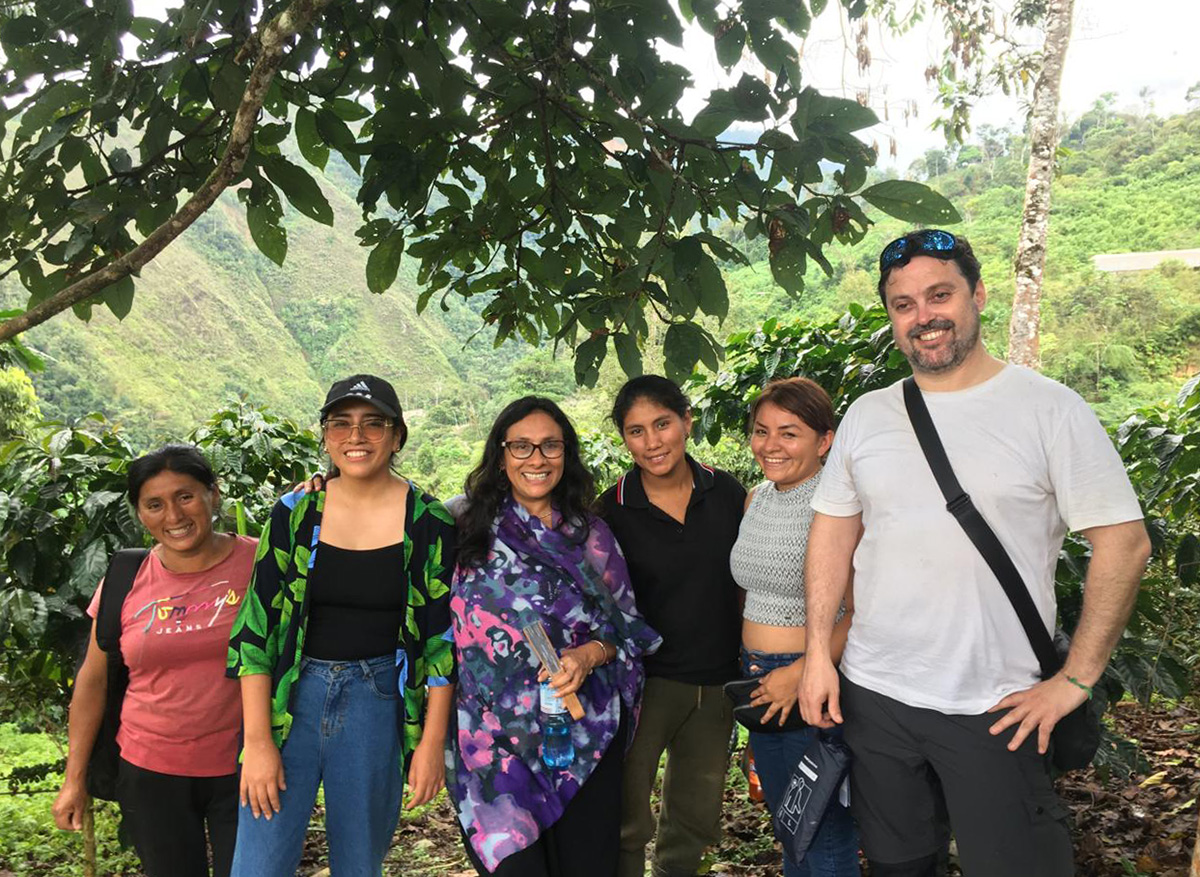 Visita a las cooperativas cafetaleras de Satinaki y Pangoa, en la Selva Central en Junín, Perú.