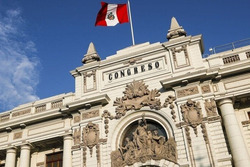 El Congreso peruano debate propuestas que pondrían en riesgo el trabajo de la sociedad civil, incluida la cooperación internacional