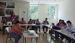 Taller-encuentro con mujeres sobrevivientes de violencia sexual durante la guerra en El Salvador