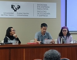 Carmen Vásquez eta Dorys Ardila, migrazioei, erbesteari eta giza eskubideei buruz solasean 